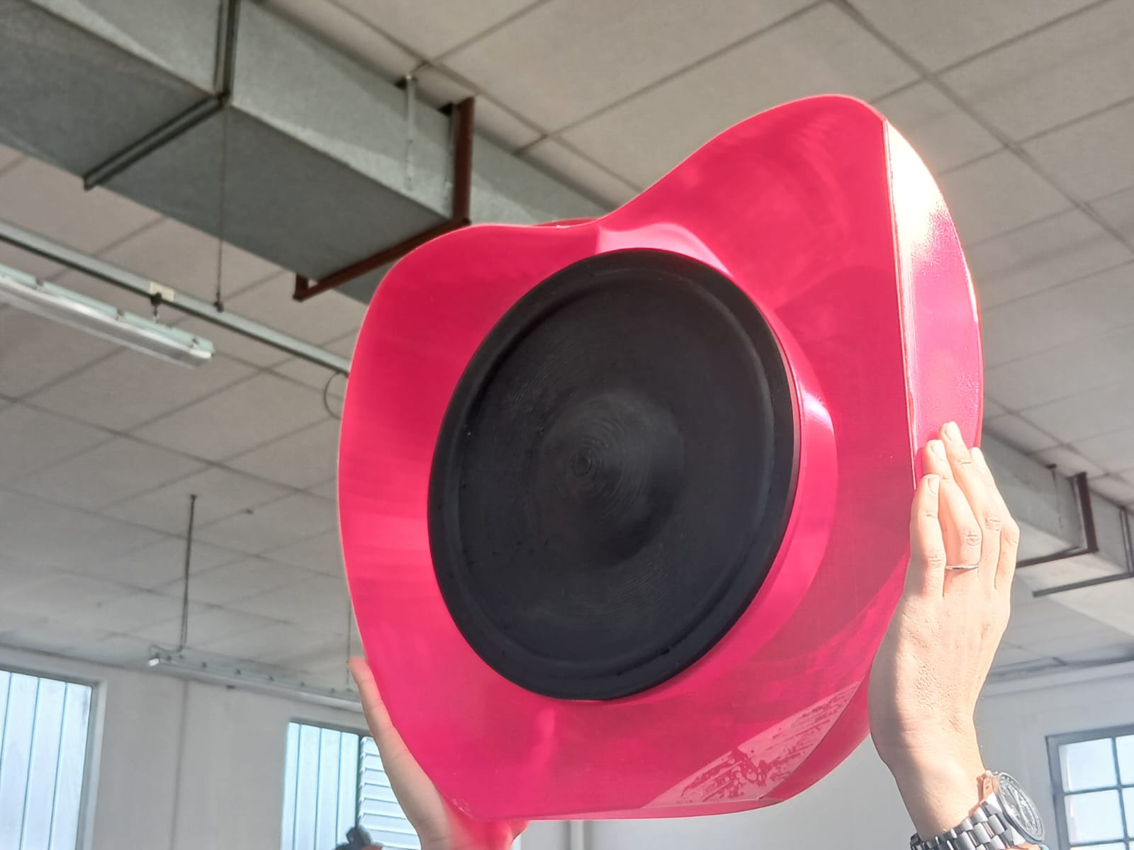 Pacha Present Door 4