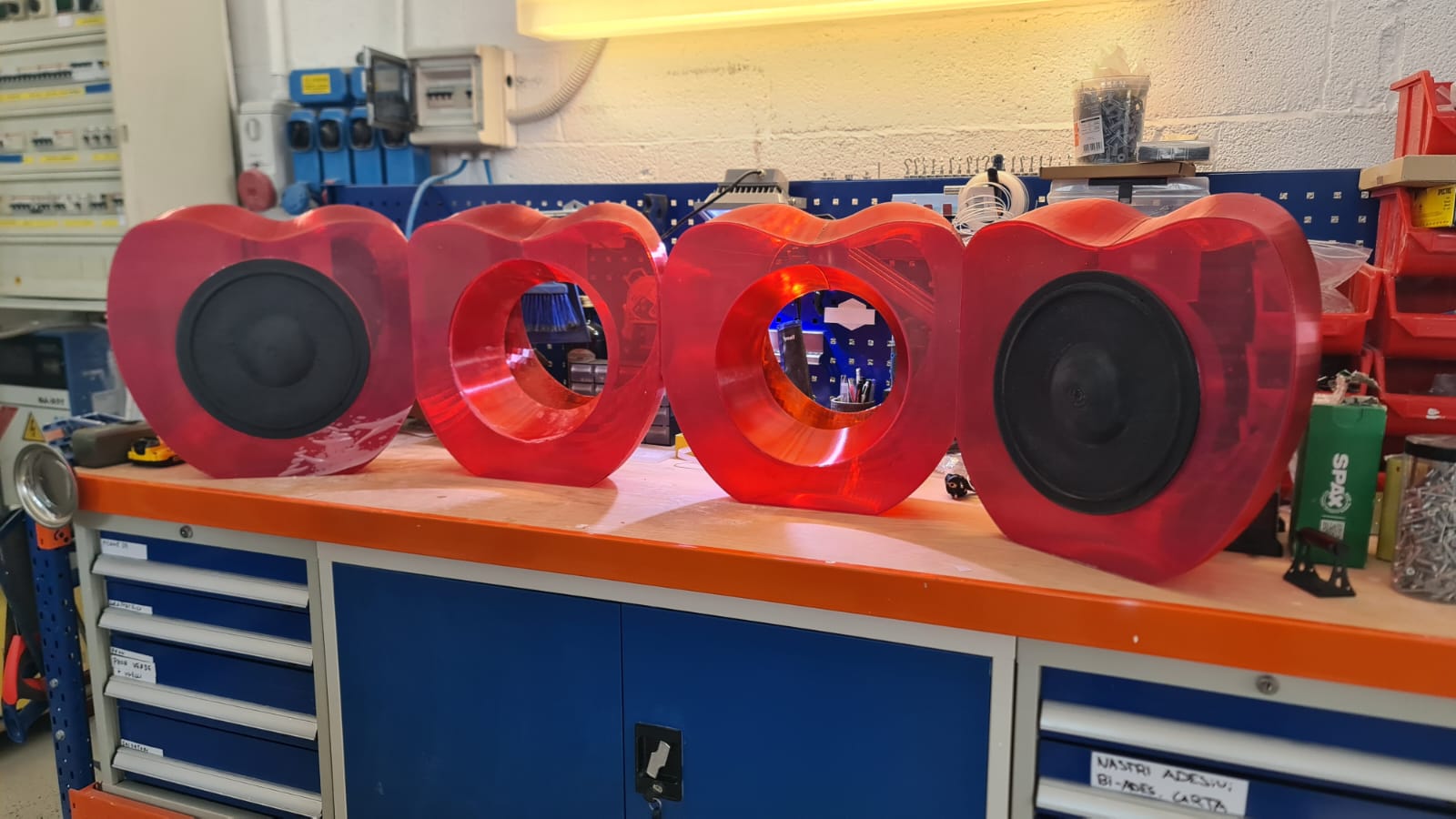 Pacha Present Door 2